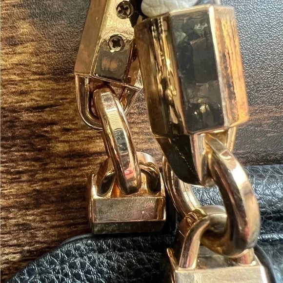 Bebe satchel handbag/purse - Picture 12 of 14